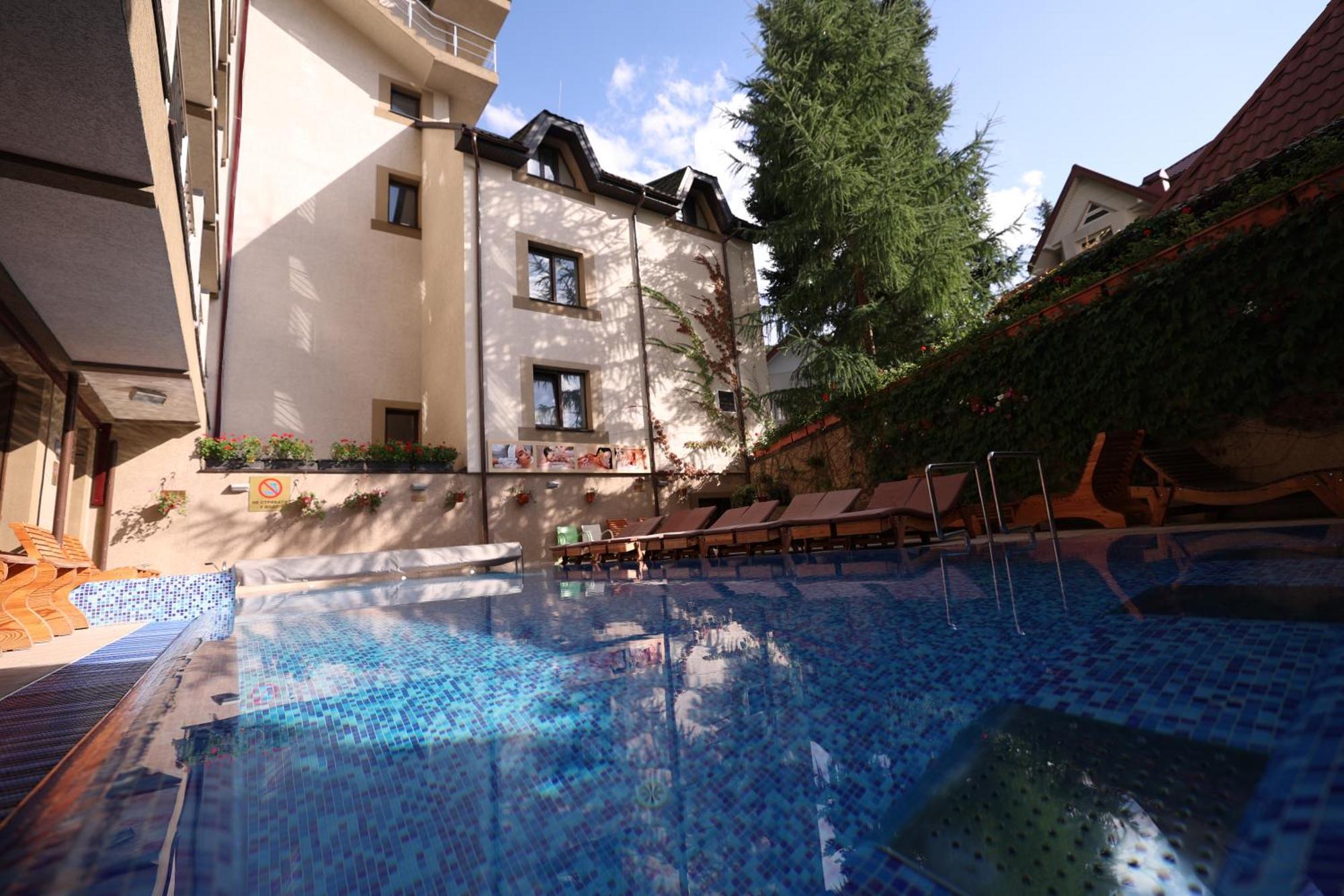 Romantik Spa Hotel Yaremtche Extérieur photo