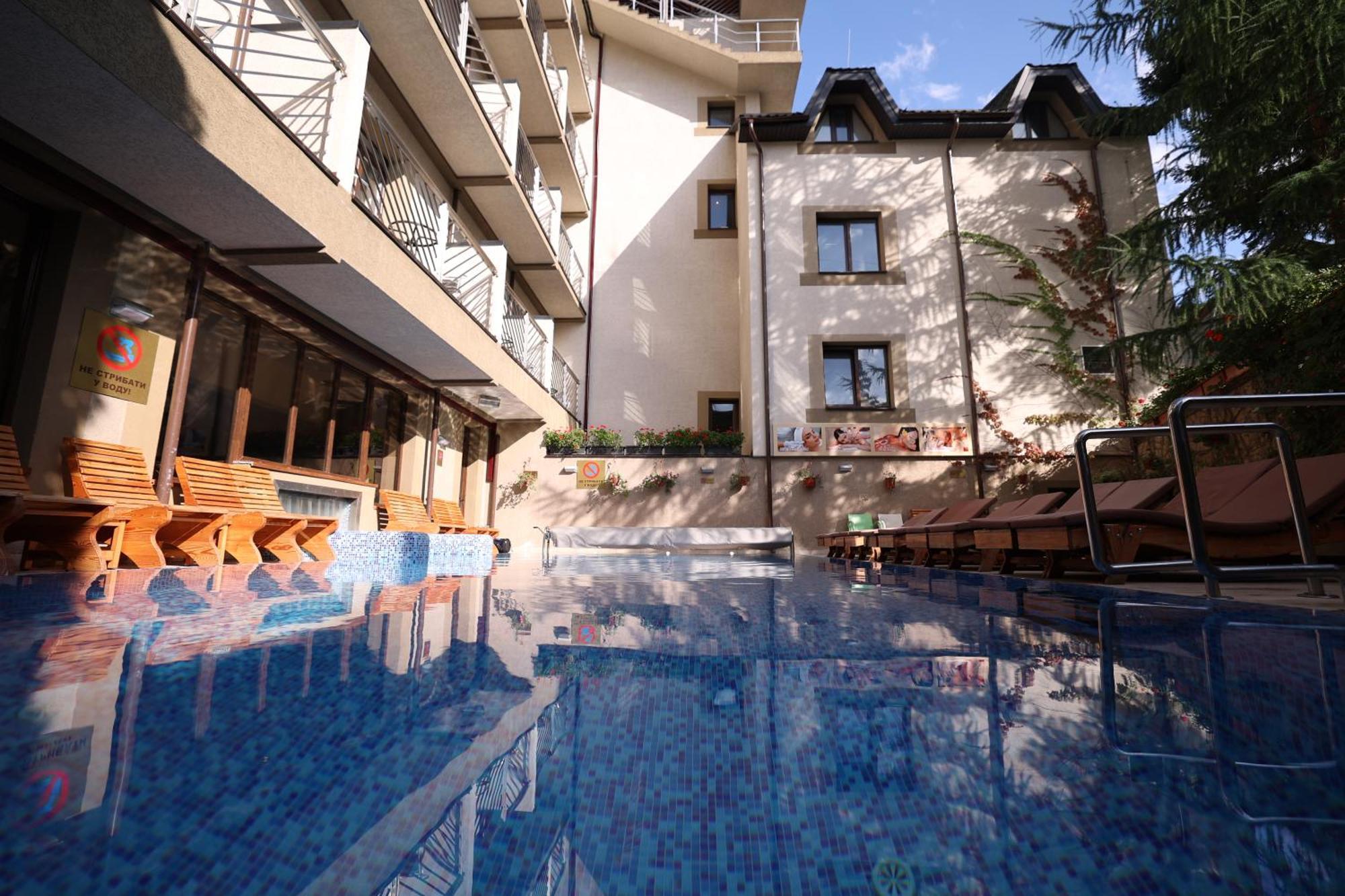 Romantik Spa Hotel Yaremtche Extérieur photo